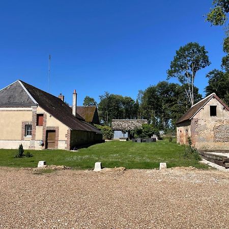 Gite A La Ferme De Sainte Radegonde Lanneray 外观 照片