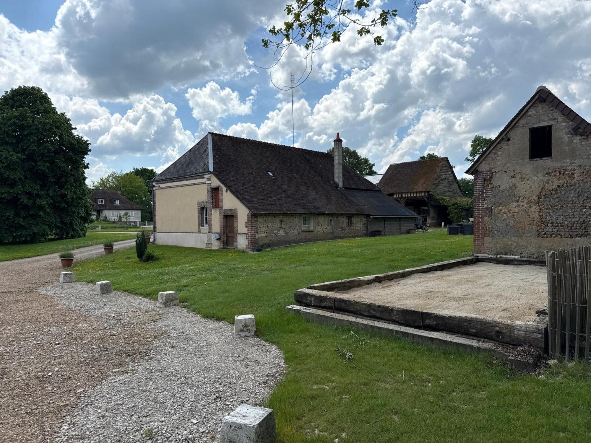Gite A La Ferme De Sainte Radegonde Lanneray 外观 照片